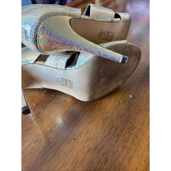 Heels - Picture 6 of 8